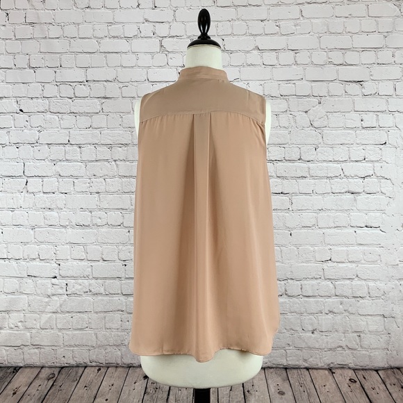 ANN TAYLOR :: Ruffled Shell Soft Cameo Size M - Picture 3 of 8